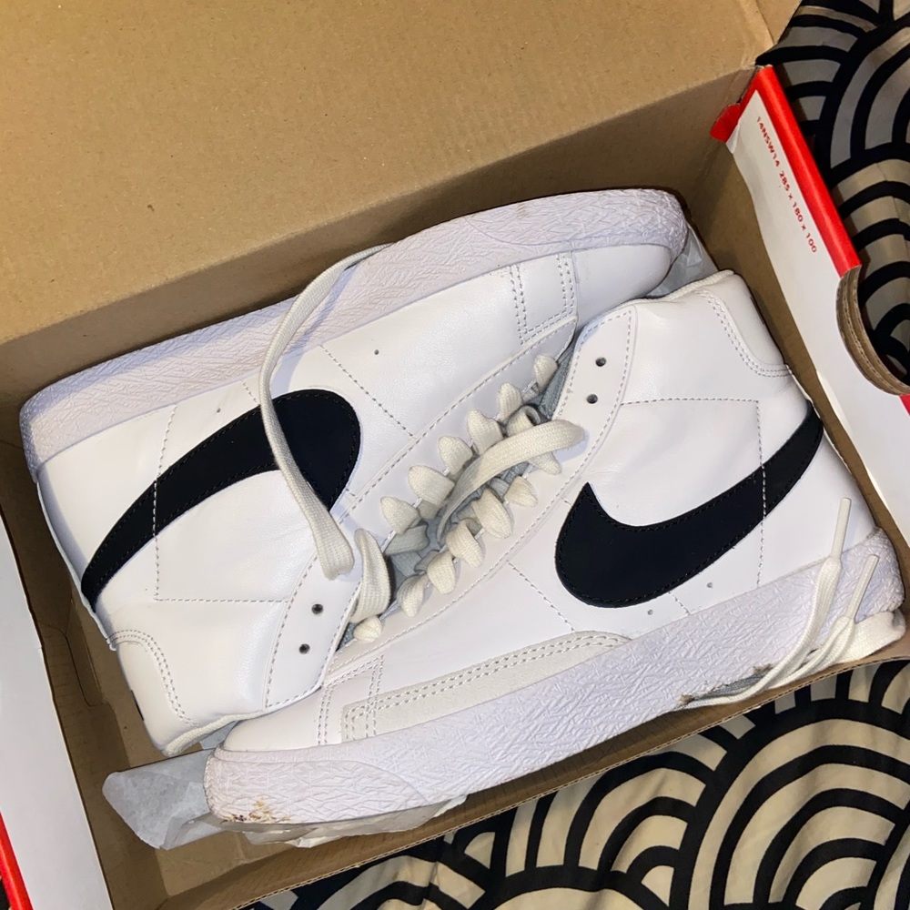 Mid Nike Blazer 77” sz W5.5